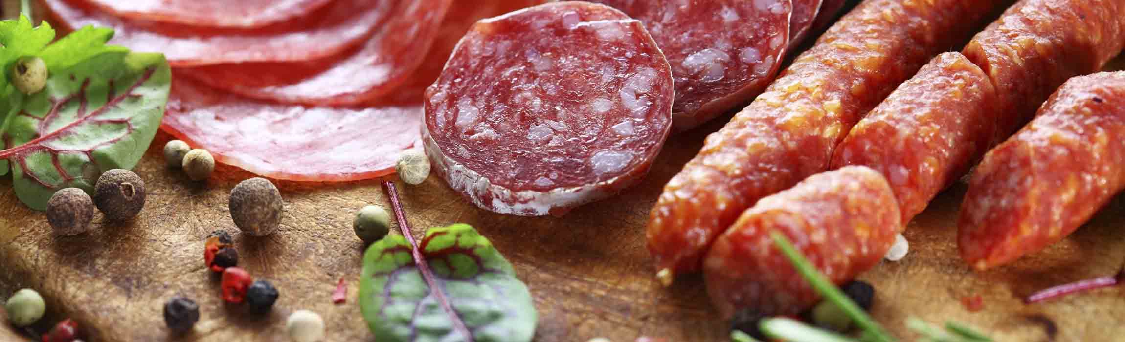 Entra en nuestra charcutería y encontrarás los mejores productos ibéricos